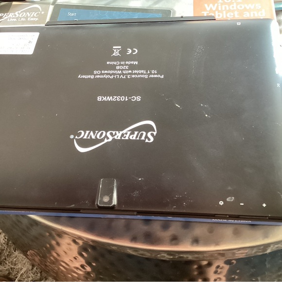 Windows Tablet with Detachable Keyboard - Black